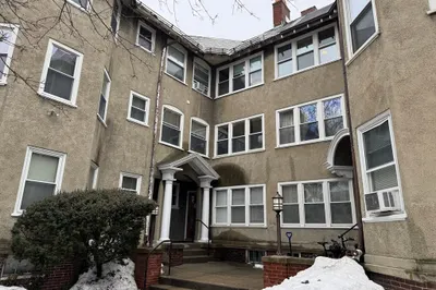 41 Hawthorn St #33