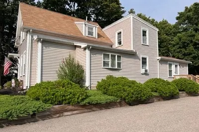 366 Middle St 1