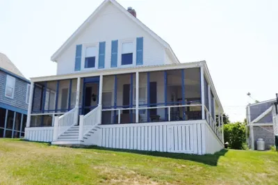 8 Avenue B 1