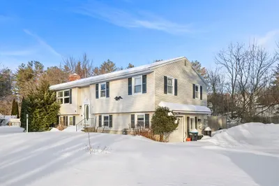 16 Leona Dr 1
