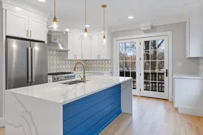 30 Dighton St #2