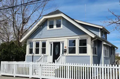 21 Beckert Ave