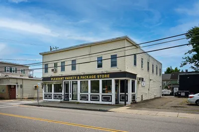 44 Pleasant St
