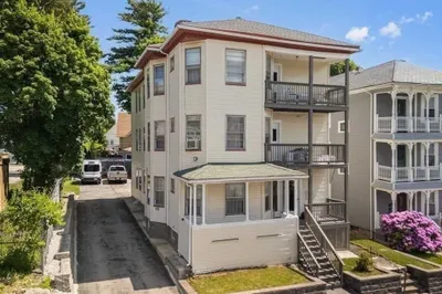 7 Wyman St #2 1