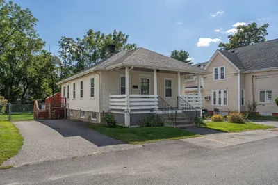 40 Glen Ave 1
