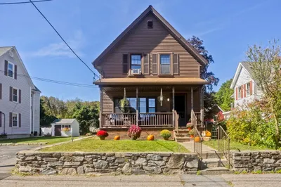92 Locust Ave