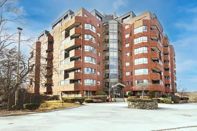 200 Burkhall Street #807