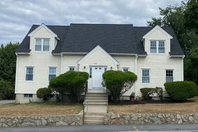 604 CentrAl Ave #A