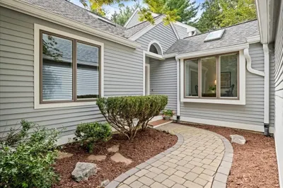 54 Pickwick Way #54 1