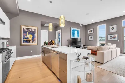 20 W 5th St #5E