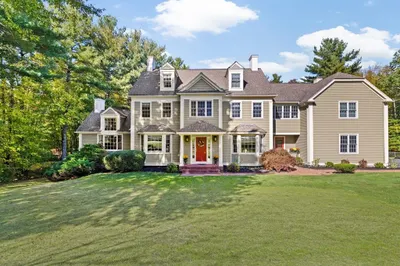 91 Metacomet Way 1