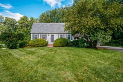 33 Clover Hill Dr 1