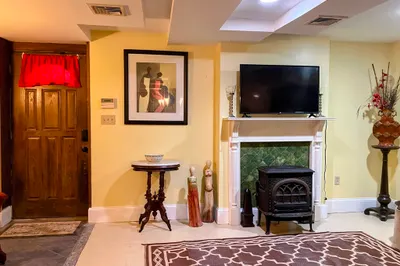 366 Walnut Ave #G 1