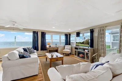 125 Seaview Dr 1