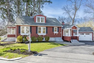 23 Crescent Ave 1