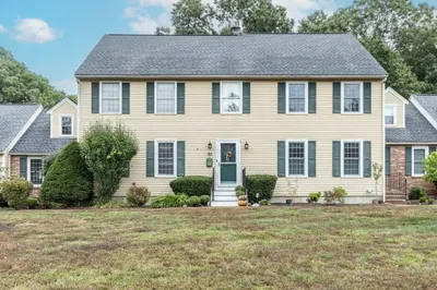 18 Seaver Brook Way #18 1