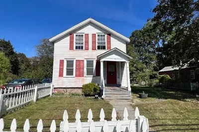 93 Maple St