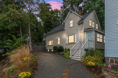 13 Phillips St