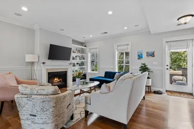 8 Gates St #2