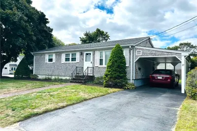 27 Brewster St 1