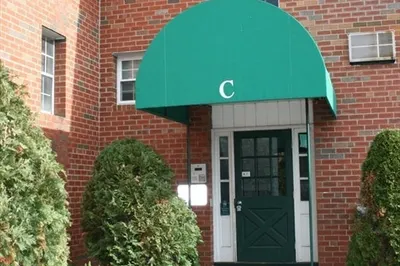 1304 Elm Street #4c 1