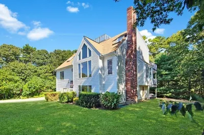 24 Hibbs Ln