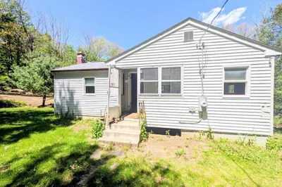 51 Russell Stage Rd