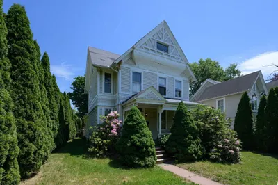 415 Maple St