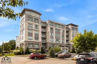 201 Elliott St #615 1