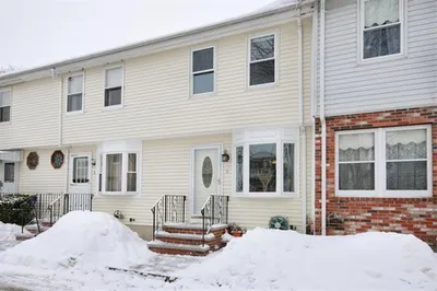 5 Rev Robert Costello Way #5 1