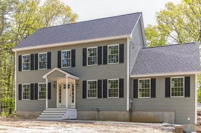 86 New Boston Rd 1