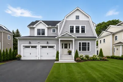 54 Hawthorn Ave 1
