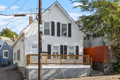 98 Laurel St 1