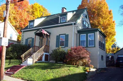 17 Lawrence St