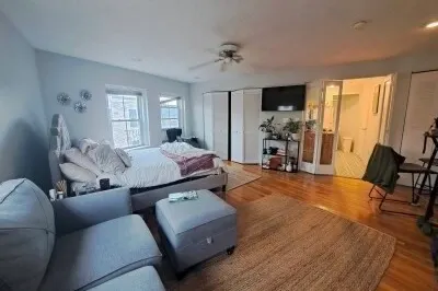 21 Moon Street #11 1