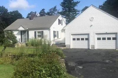 22 Upland Ave