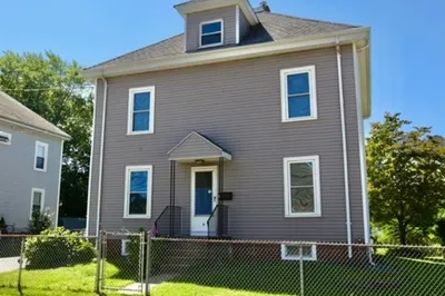 6 Angerer Ave 1
