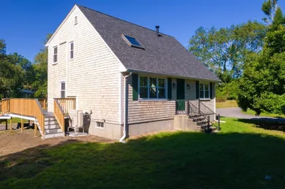 429 Old County Rd
