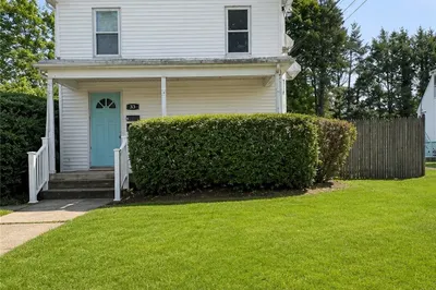 33 E Chestnut St 1