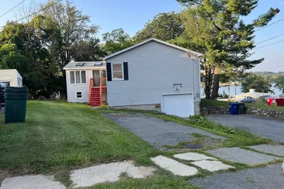 1476 Main St 1