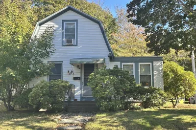 76 Walker St 1