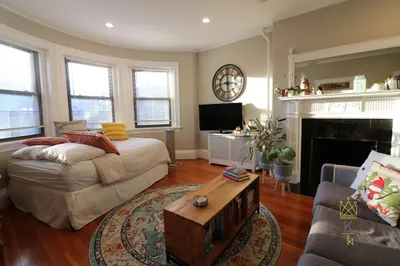 132 Saint Mary's St #2