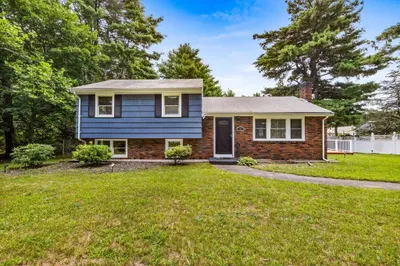 17 Pinetree Rd