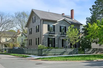 31 Broad St
