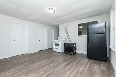 81 Merrifield St #2