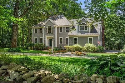 231 Goodmans Hill Rd 1
