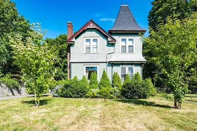 640 Gardners Neck Road 1