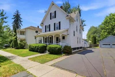 105 Pine St