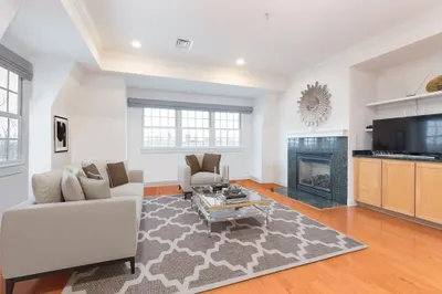 1 Russell Street #401 1