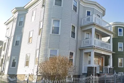 31 Topliff St #2 1